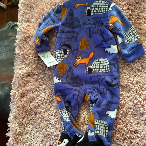 Carter’s sleeer - Picture 3 of 4